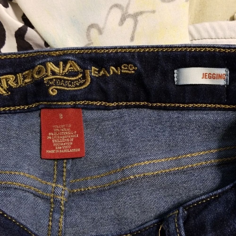 Jeans   - Picture 3 of 4